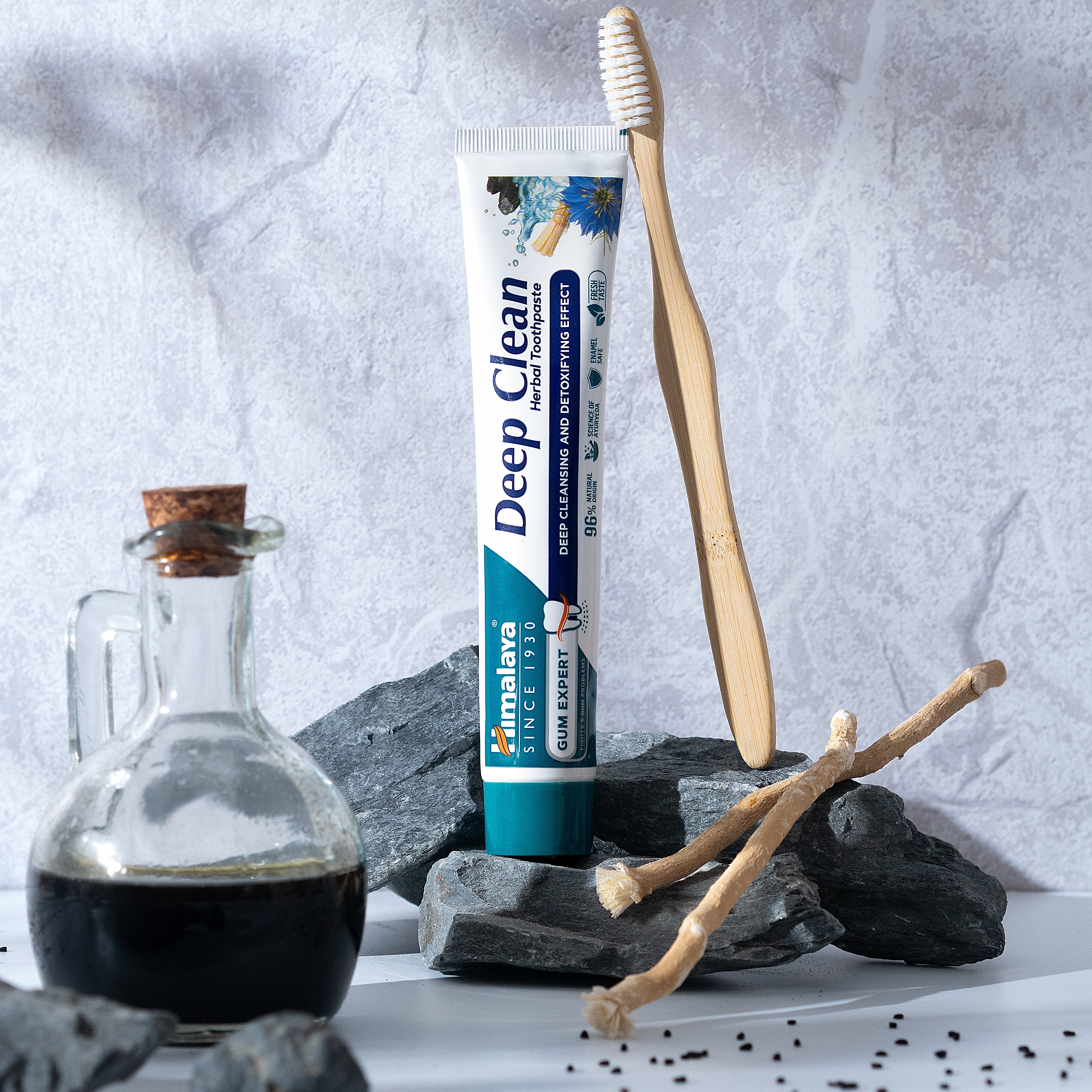 Himalaya Gum Expert Deep Clean Kräuterzahnpasta - 75ml - Image 3